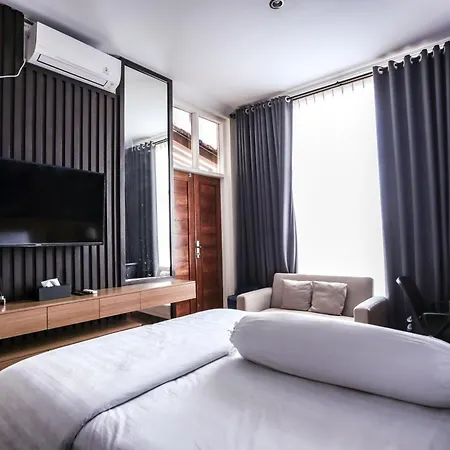 Inez Homestay Yogyakarta Exterior photo
