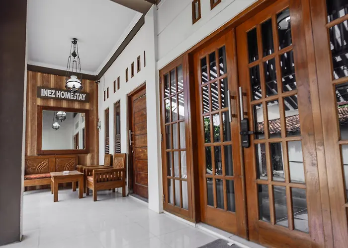 Inez Homestay